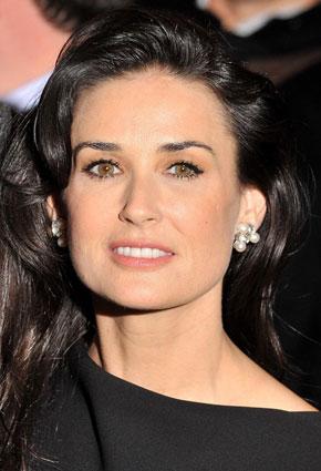 البوتوكس يسرق من الفنانات ملامح وجوههن